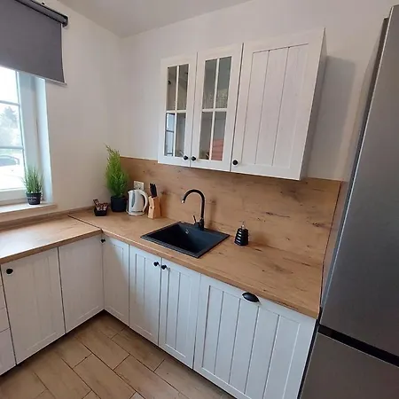 Spacious House - Pool / Jacuzzi / Sauna / Playground / 8+2 בית נופש