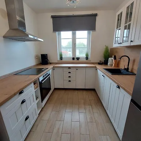 Spacious House - Pool / Jacuzzi / Sauna / Playground / 8+2 *