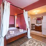 Spacious House - Pool / Jacuzzi / Sauna / Playground / 8+2 Semesterbostad Rakalj