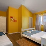 Spacious House - Pool / Jacuzzi / Sauna / Playground / 8+2 Rakalj