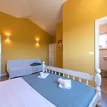 Spacious House - Pool / Jacuzzi / Sauna / Playground / 8+2 Semesterbostad