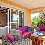 Spacious House - Pool / Jacuzzi / Sauna / Playground / 8+2 * Rakalj