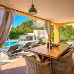 Spacious House - Pool / Jacuzzi / Sauna / Playground / 8+2 *